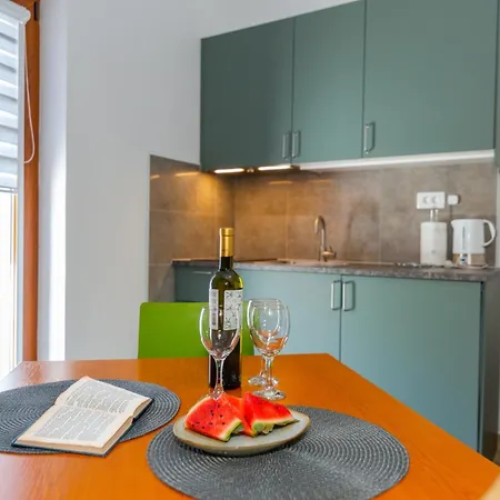 Center Ana Appartement *